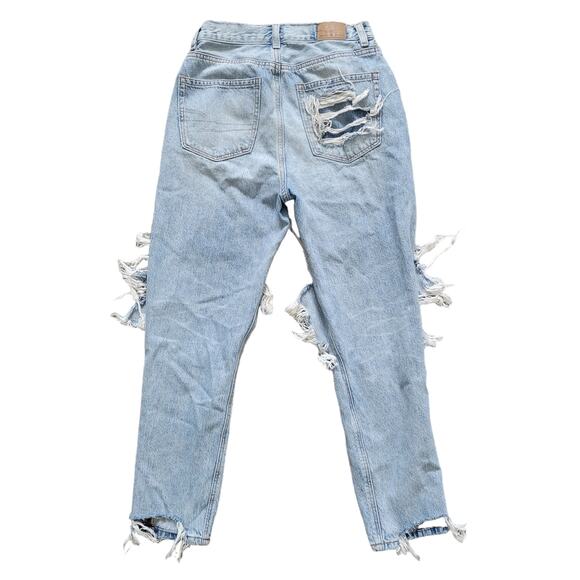 American Eagle Mom Jeans Light Wash Destroyed High Rise Jeans Women Sz US 2 Reg - Picture 2 of 7